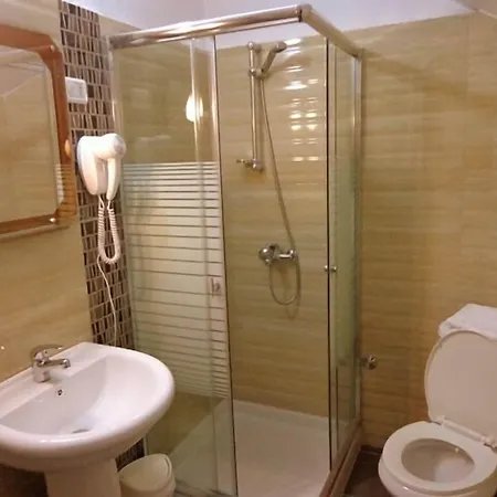 Hotel Viktoria Tirana 3*
