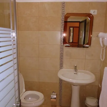 Hotel Viktoria Tirana 3*
