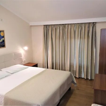 Viktoria Tirana 3*